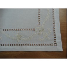 Embroidered napkins007